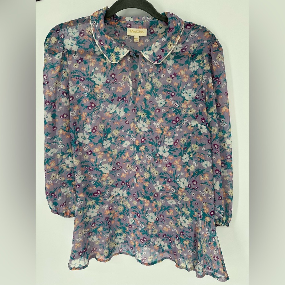 ModCloth Lavender Floral Chiffon Blouse Peter Pan Lace Collar Size L - Picture 2 of 10